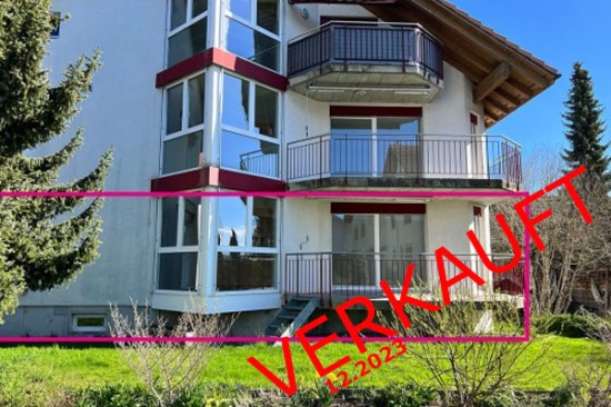 Mehrfamilienhaus mit Balkon und Wintergarten