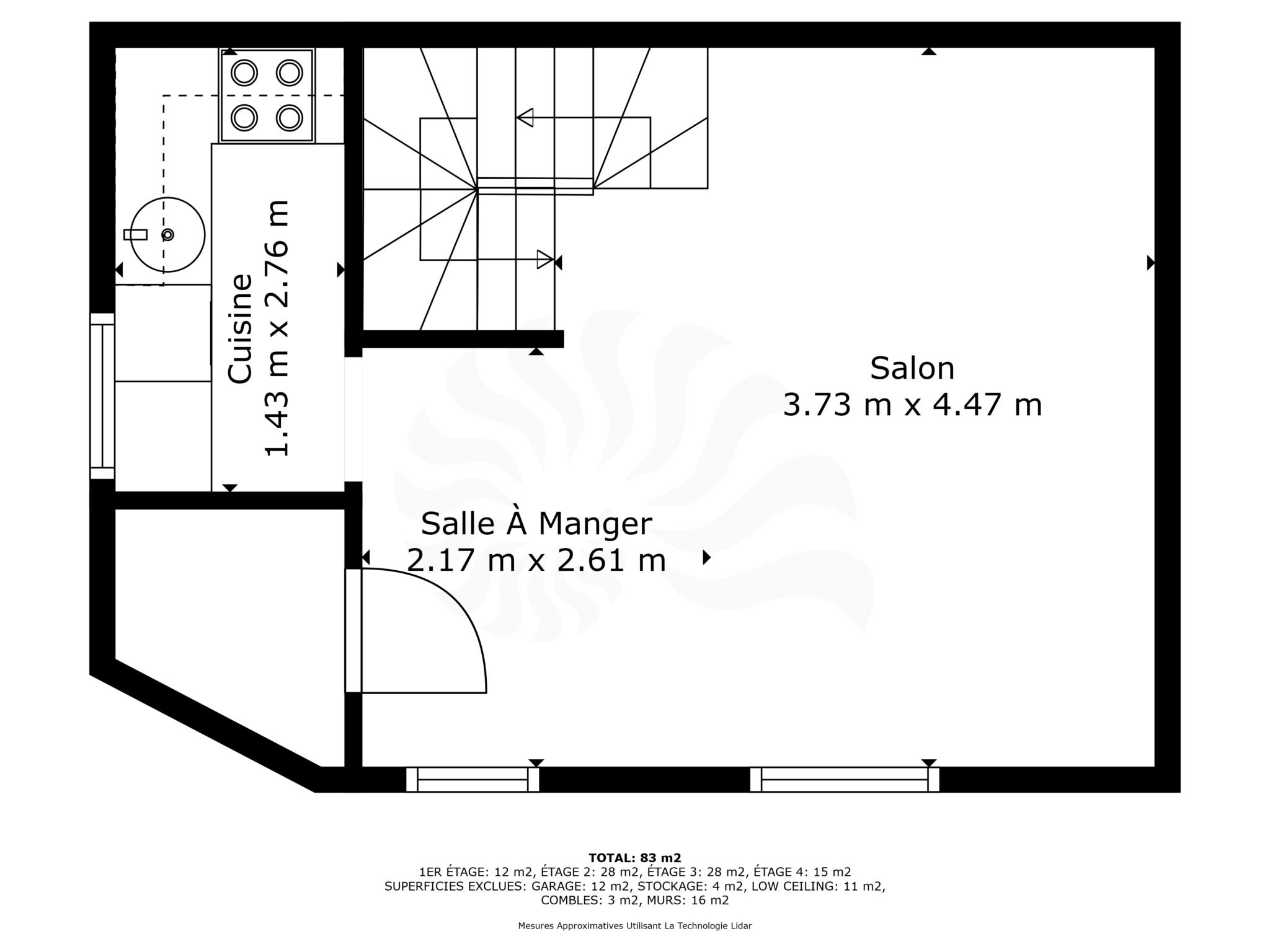 Grundriss einer Wohnung mit Salon, Essbereich, Küche und Treppe
