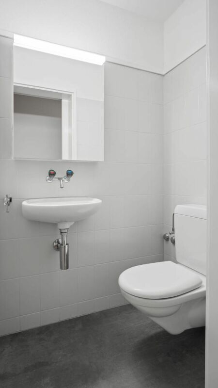 Kleines helles Gäste-WC