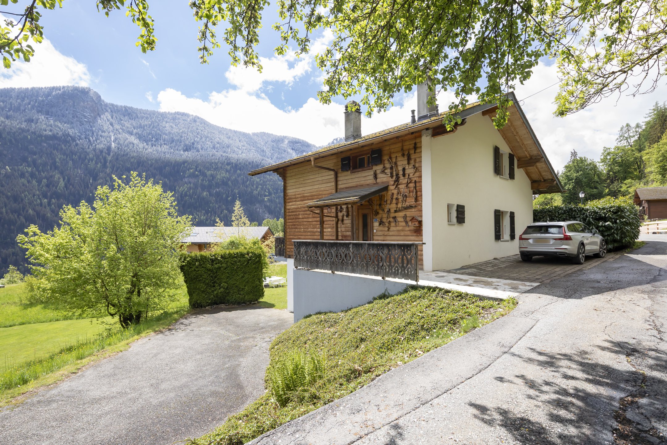 Alpines Ferienhaus mit Bergblick