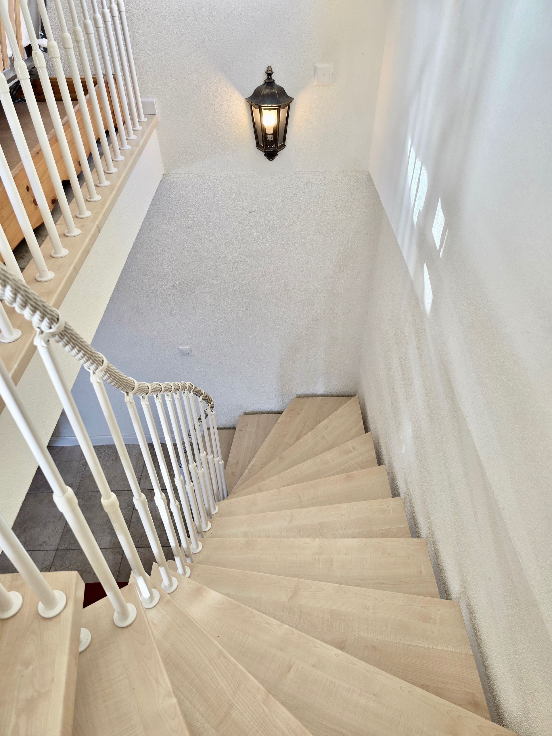 Treppenhaus mit Wendeltreppe