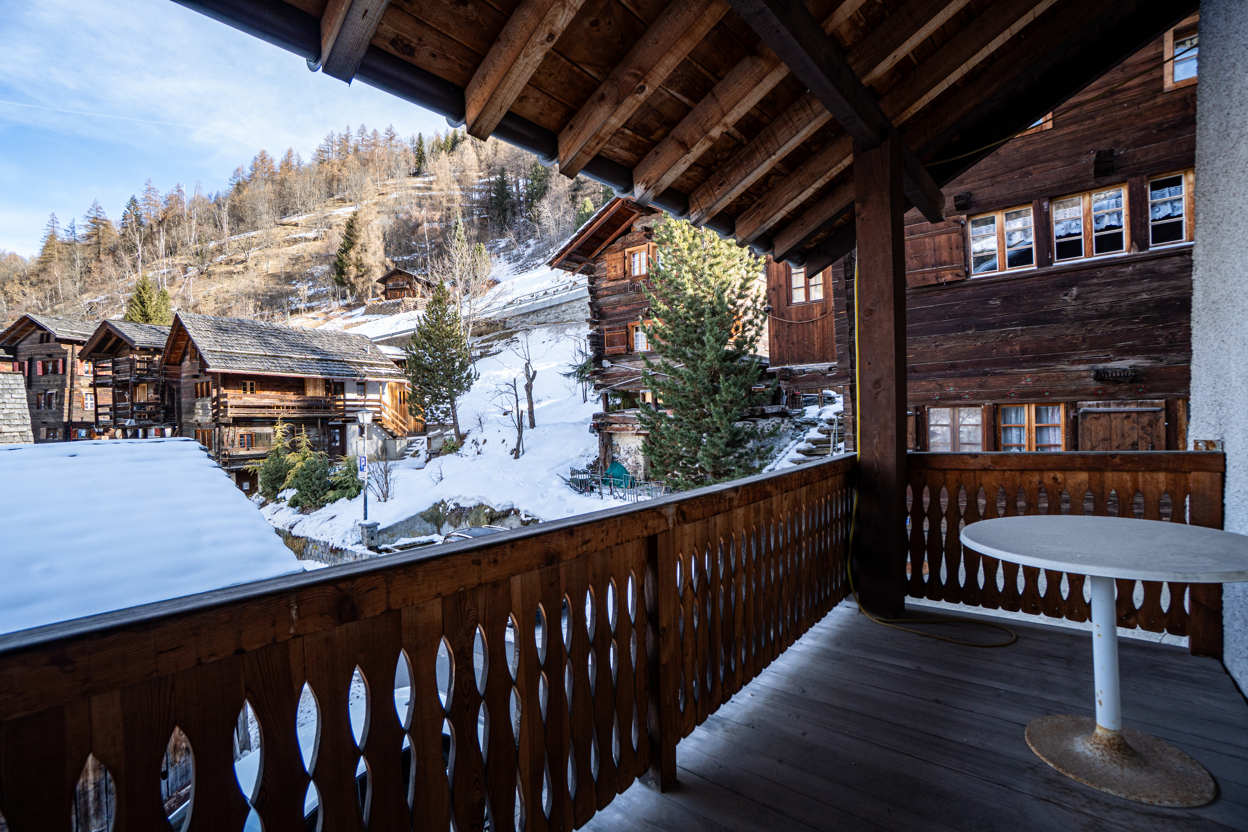 Balkon mit Bergblick