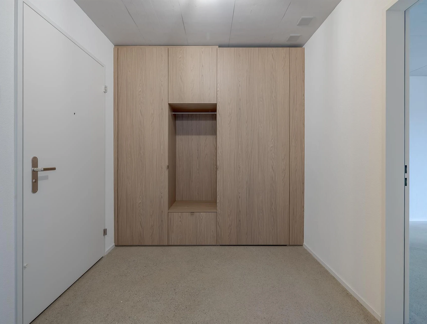Eingangsbereich mit Einbauschrank