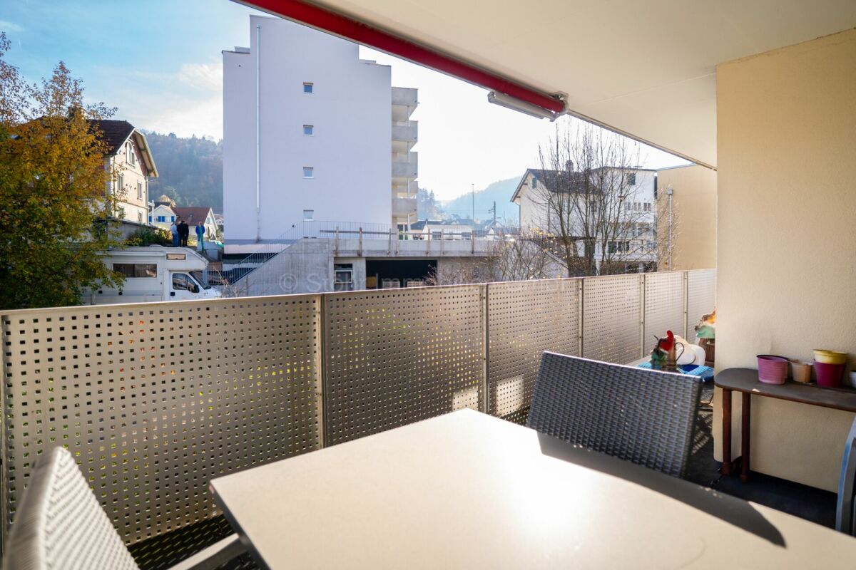 Balkon mit Stadtblick