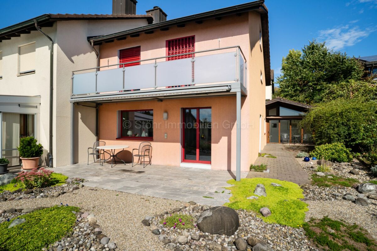 Haus mit Terrasse und Garten
