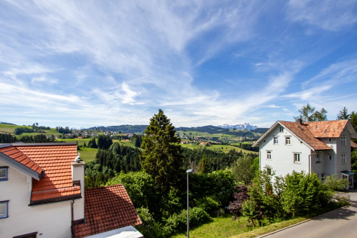 Ländliche Wohnlage mit Alpenblick