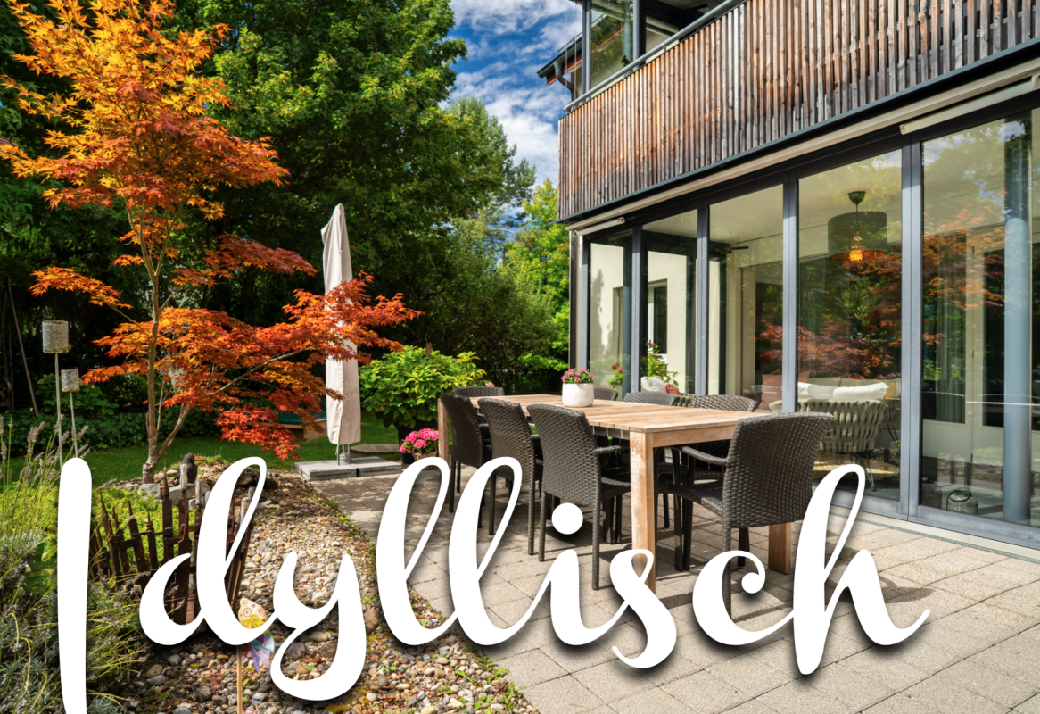 Terrasse am Haus mit Garten