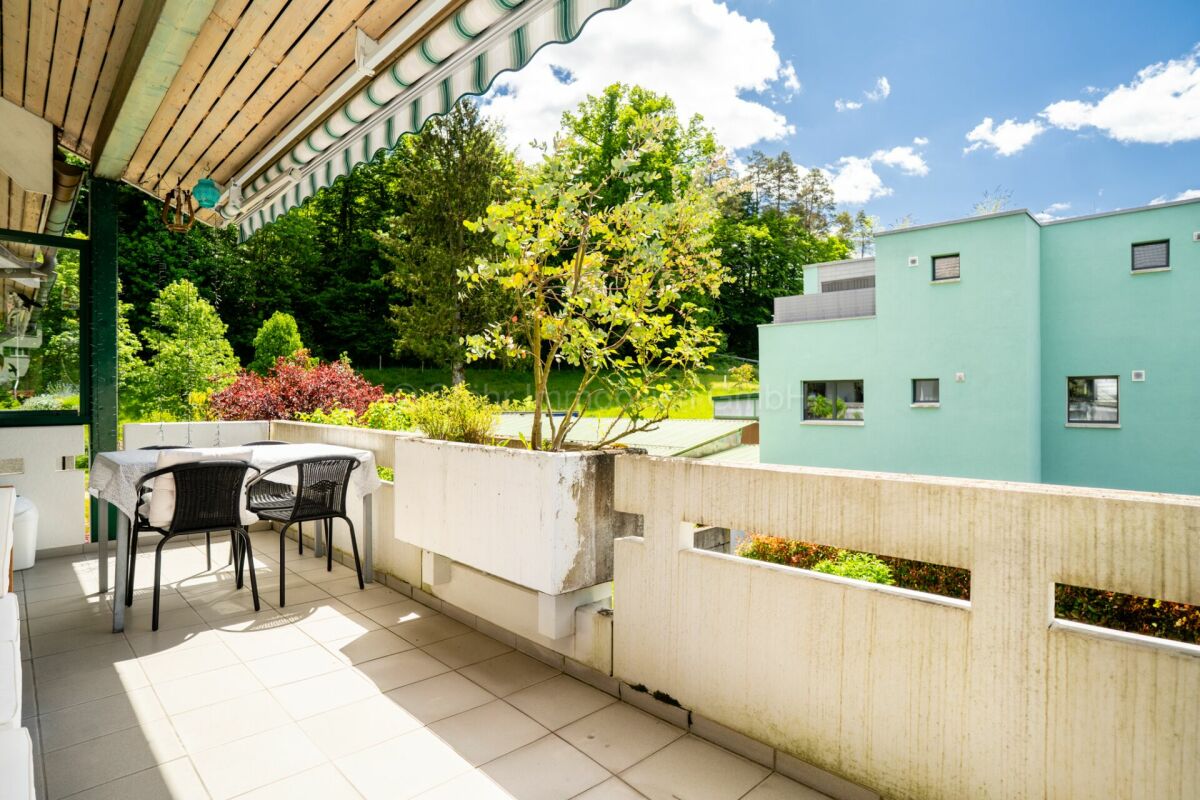Balkon mit Gartenblick