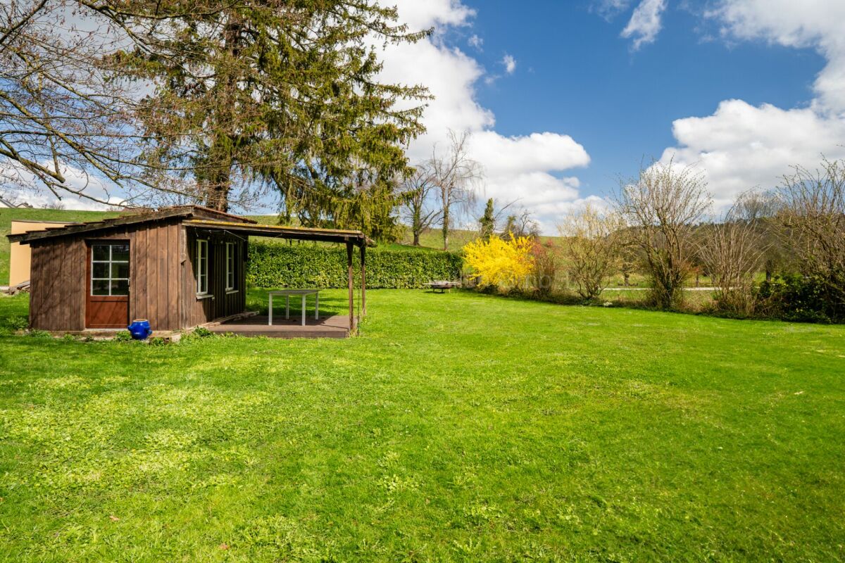 Holzhütte im Garten