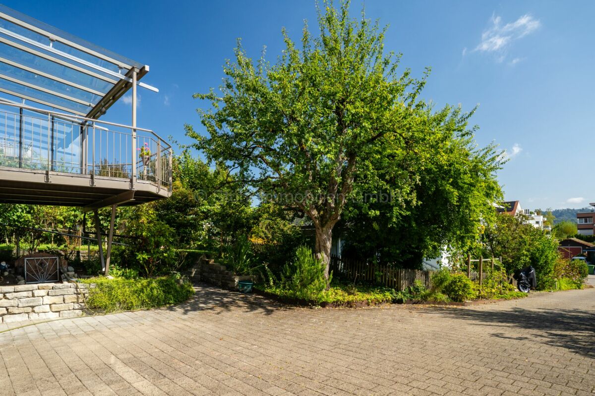 Garten und Terrasse mit Glasdach