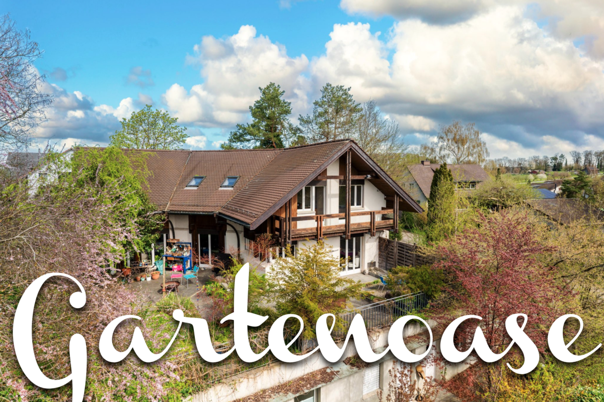 Einfamilienhaus mit Balkon und Garten