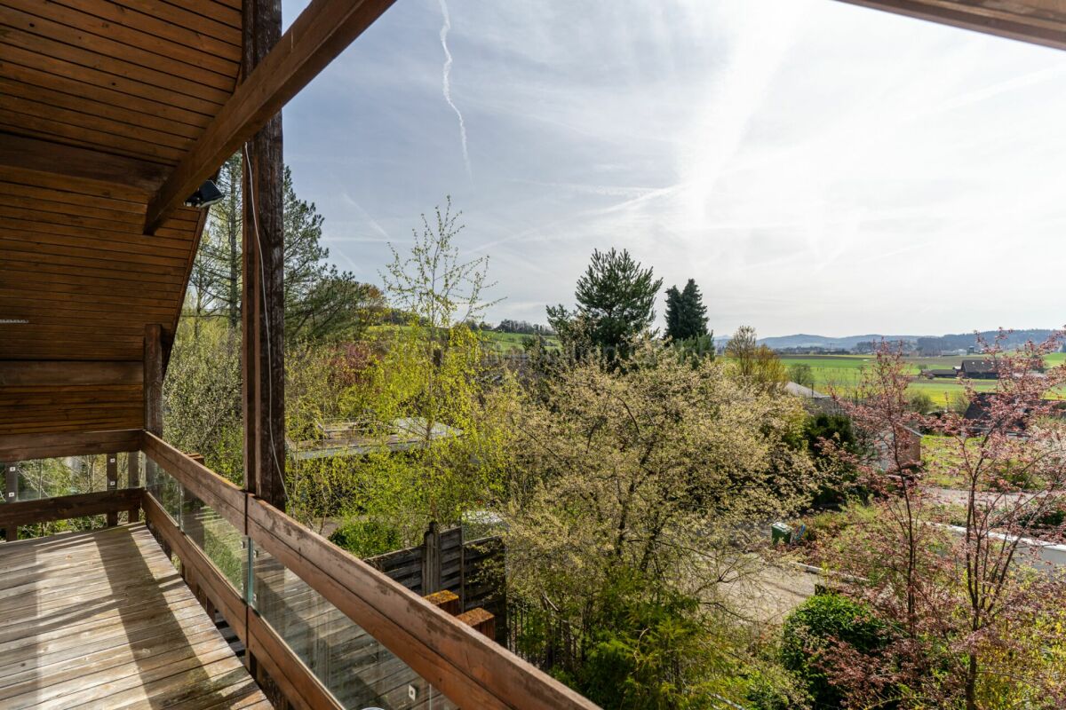 Balkon mit Blick ins Grüne