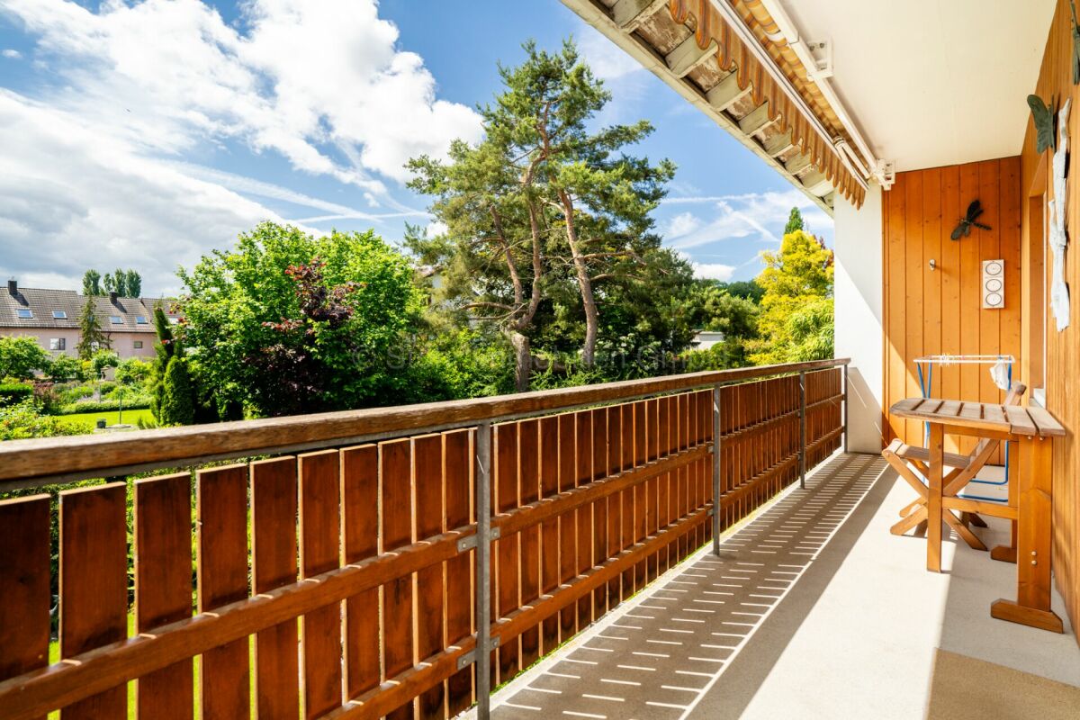 Balkon mit Blick ins Grüne
