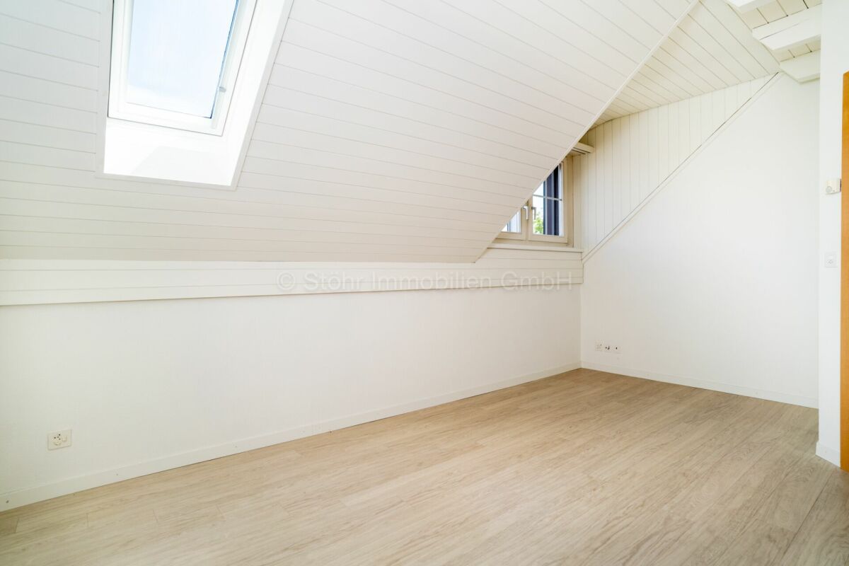 Ausgebauter Dachraum mit Dachflächenfenster