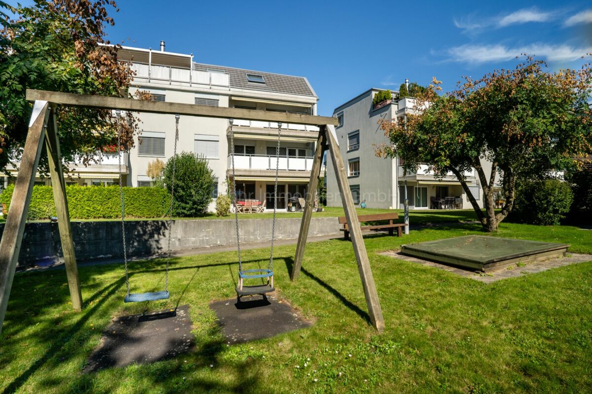 Wohnanlage mit Spielplatz im Gemeinschaftsgarten