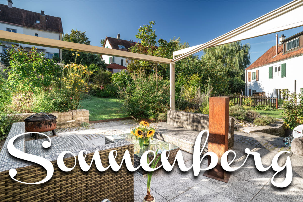 Garten mit überdachter Terrasse