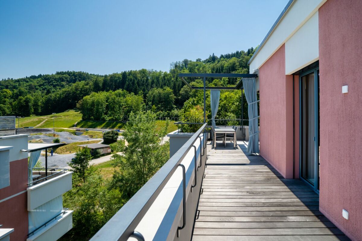 Balkon mit Bergblick