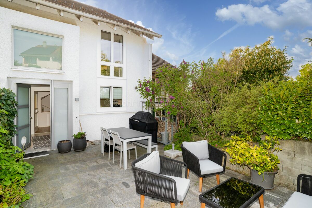 Terrasse mit Zugang zum Haus