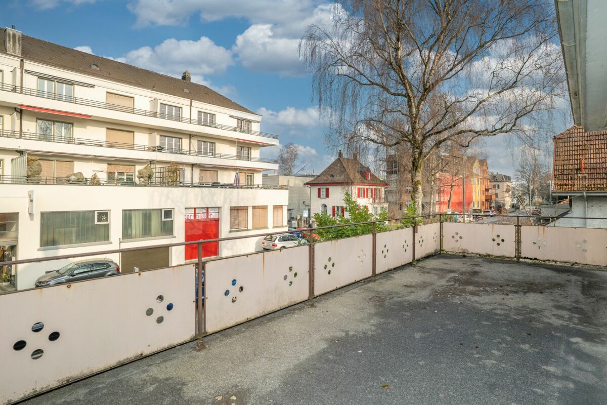 Balkon mit Stadtblick