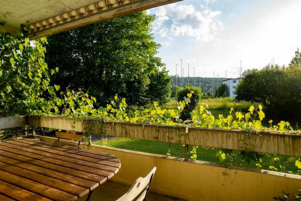 Balkon mit Grünblick