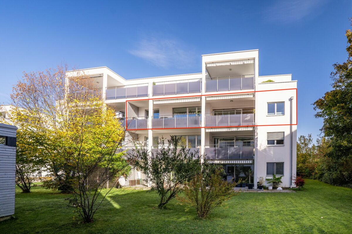 Moderne Wohnanlage mit Balkonfront