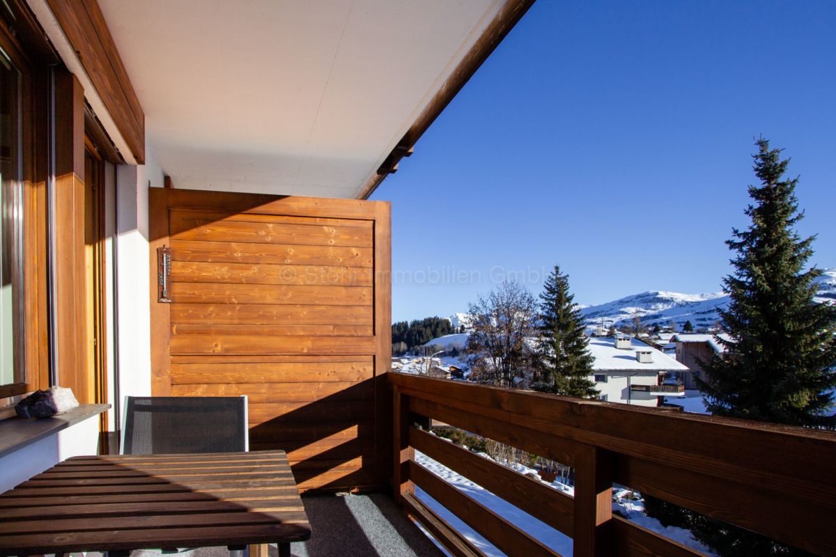 Balkon mit Bergblick