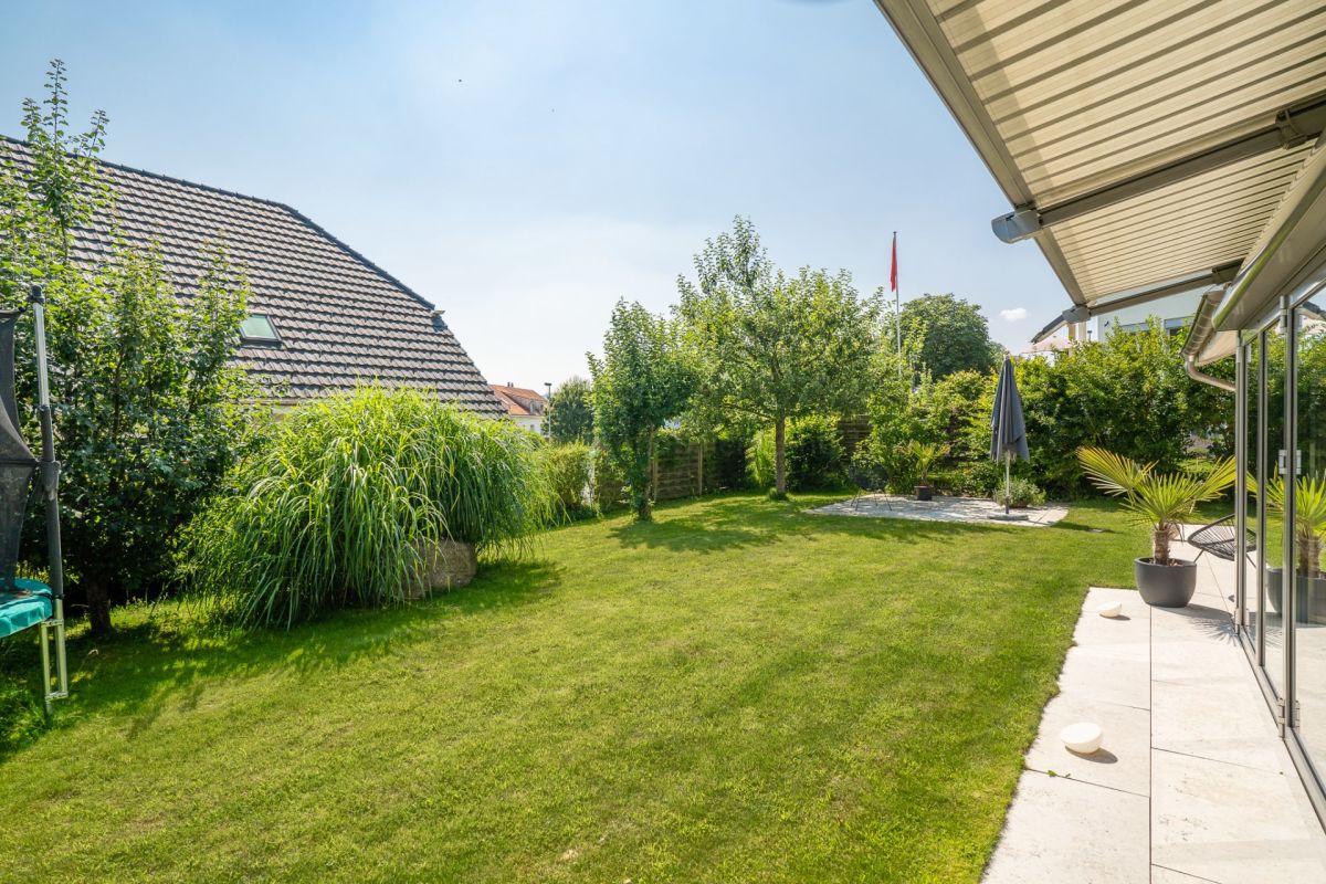Garten mit Terrasse
