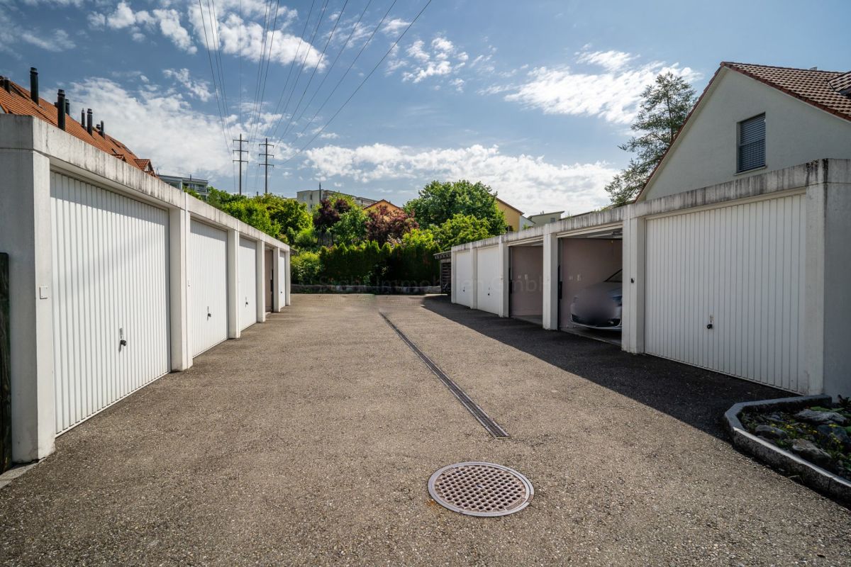 Garagenhof mit Einzelgaragen