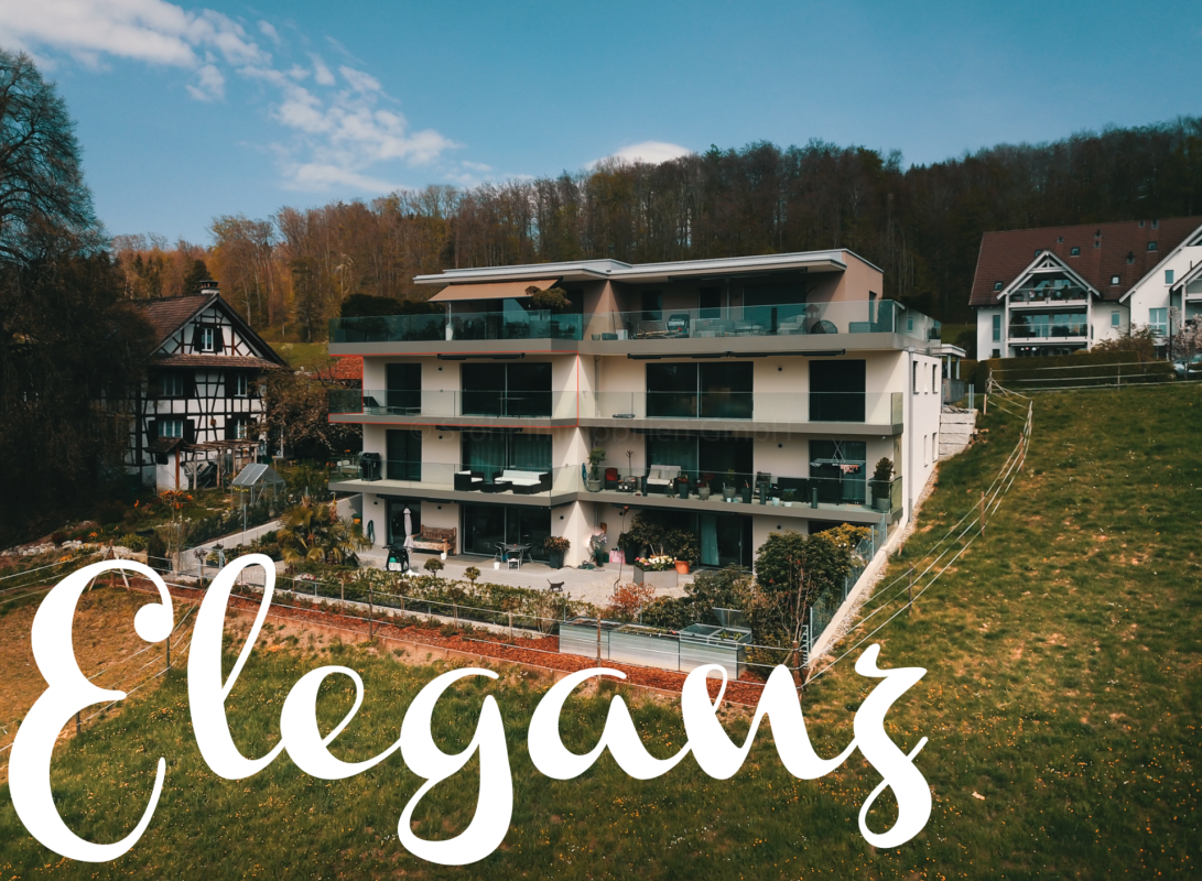 Moderne Wohnanlage mit Terrassen und Hanglage