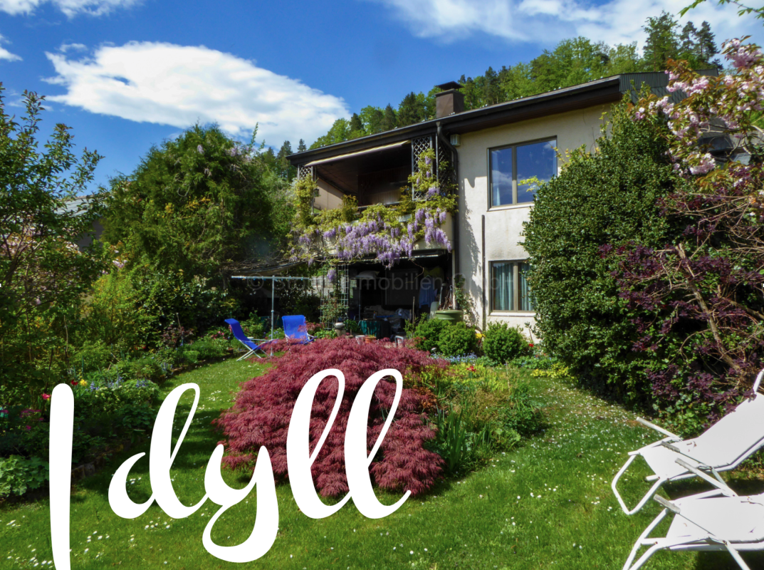 Gartenansicht eines Wohnhauses