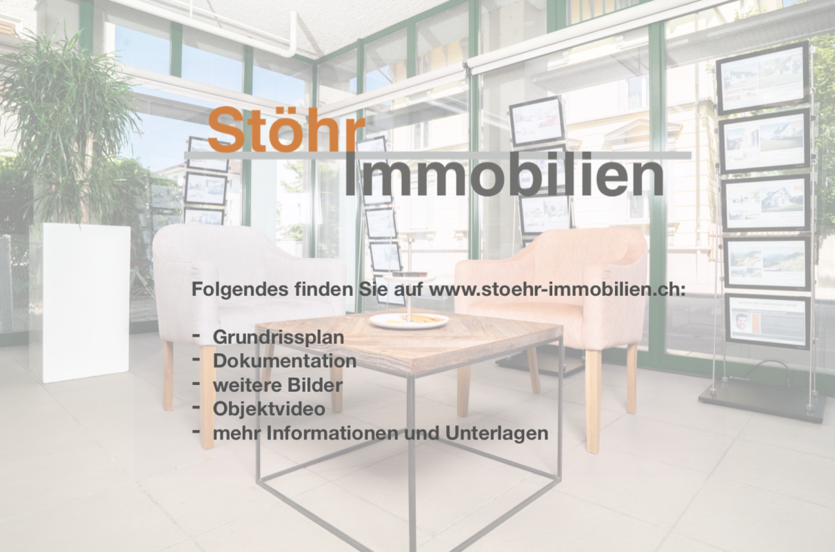 Maklerbüro mit Wartebereich und Branding-Overlay