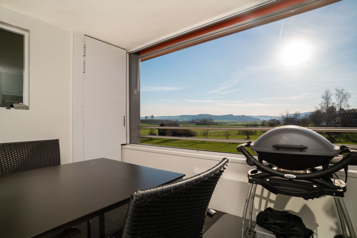 Überdachte Terrasse mit Weitblick