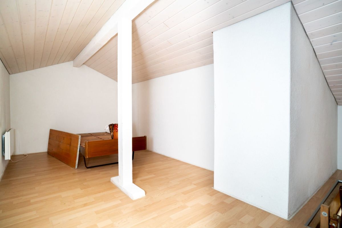 Ausgebauter Dachraum mit Holzdecke