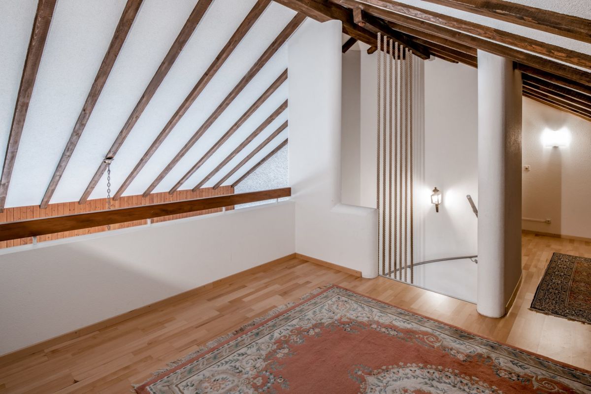Ausgebauter Dachboden mit Galerie und Treppenbereich