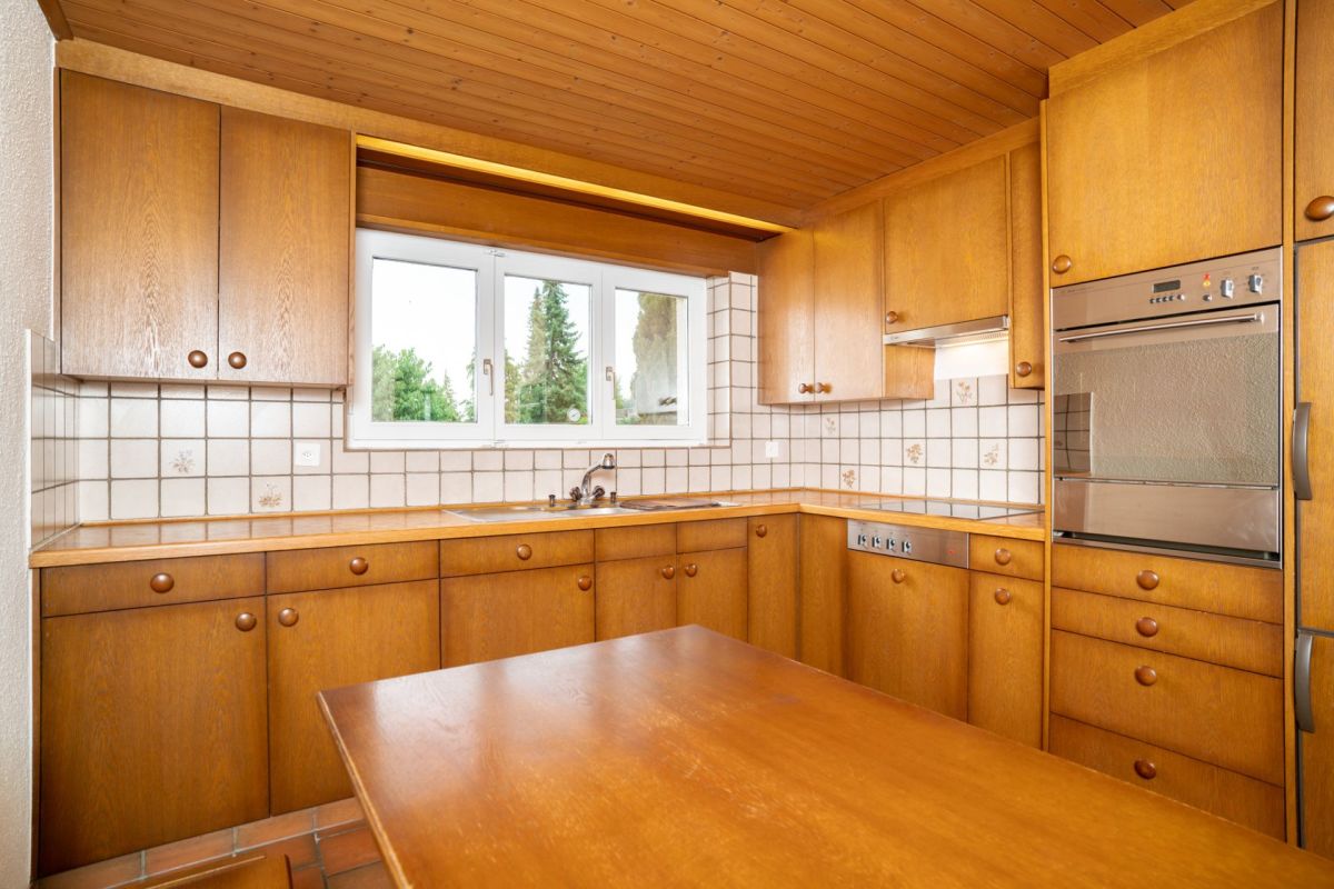 Klassische Küche mit Holzfronten