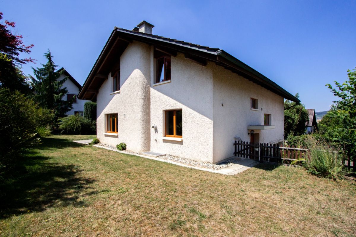 Einfamilienhaus mit Garten
