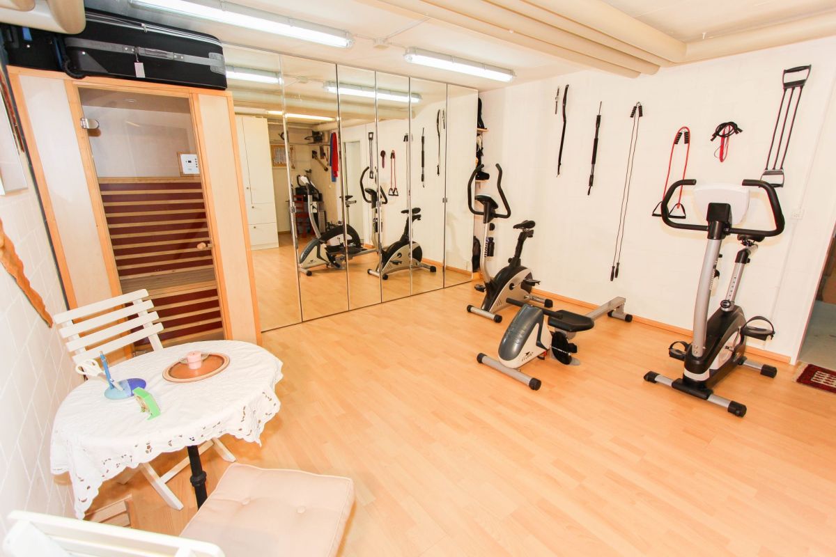 Heimfitnessraum im Keller