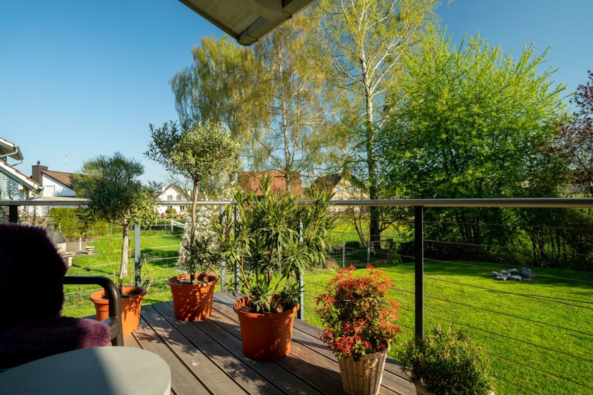 Terrasse mit Gartenblick