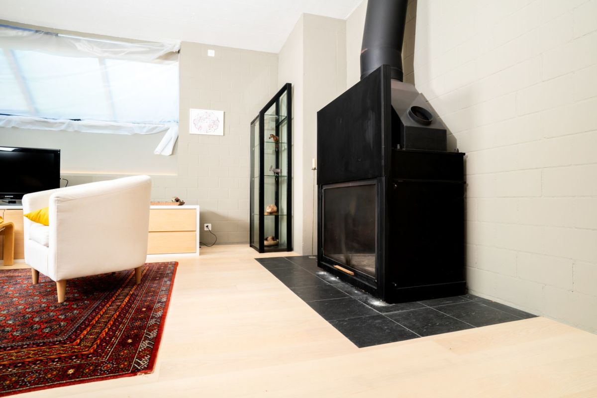 Wohnzimmer mit Kaminofen