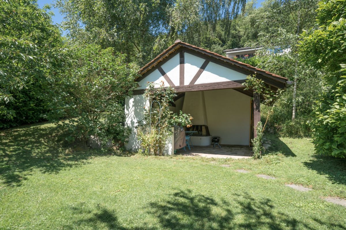 Gartenpavillon mit Satteldach