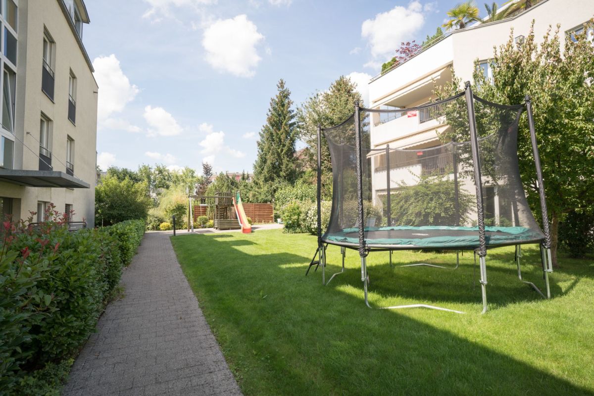 Wohnanlage mit Garten und Spielbereich