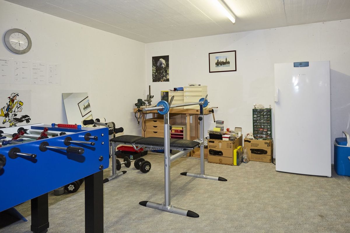 Hobbyraum mit Sport- und Lagerbereich