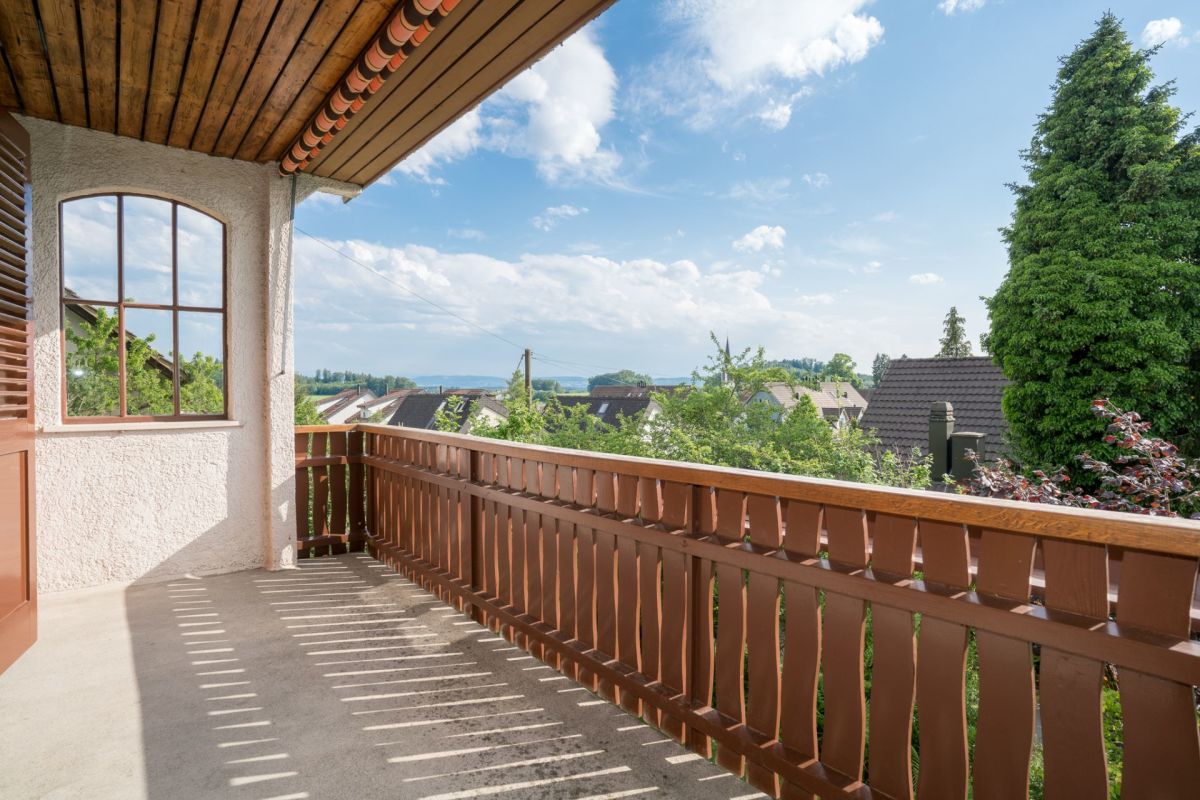 Balkon mit Aussicht ins Grüne