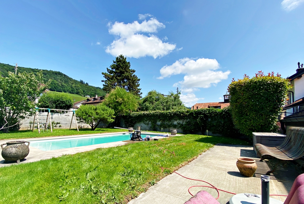 Garten mit Pool