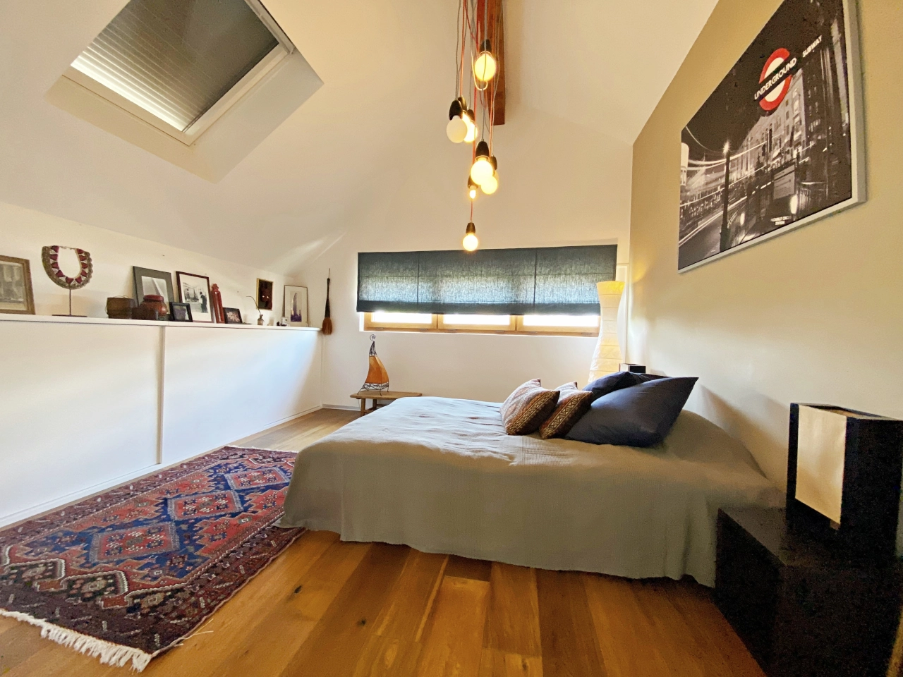 Gemütliches Schlafzimmer mit Dachschräge