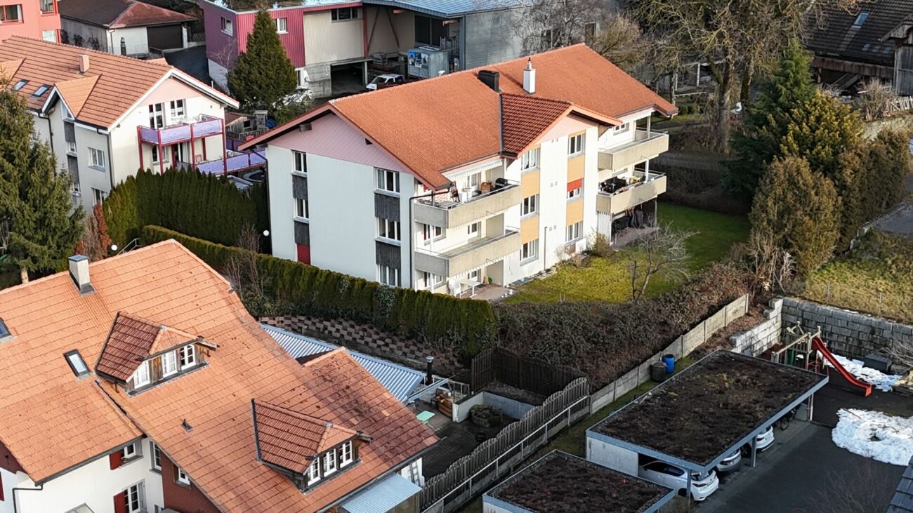 Wohnanlage mit Einfamilienhäusern aus der Vogelperspektive