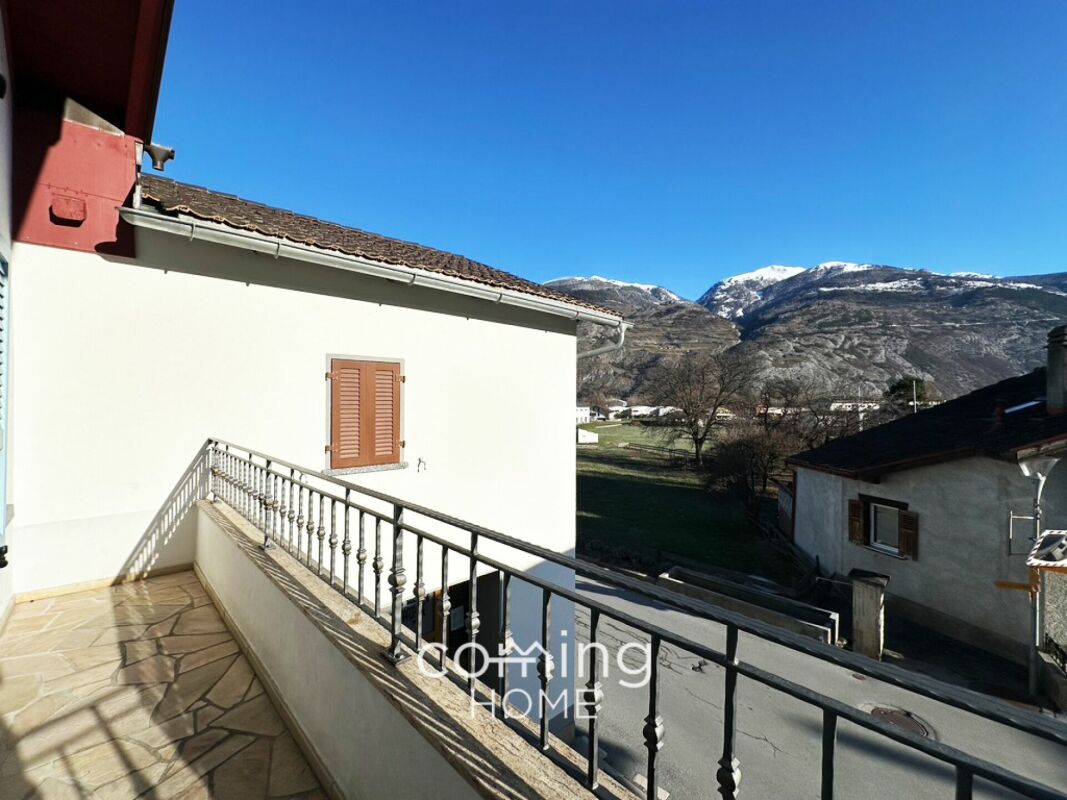 Balkon mit Bergblick