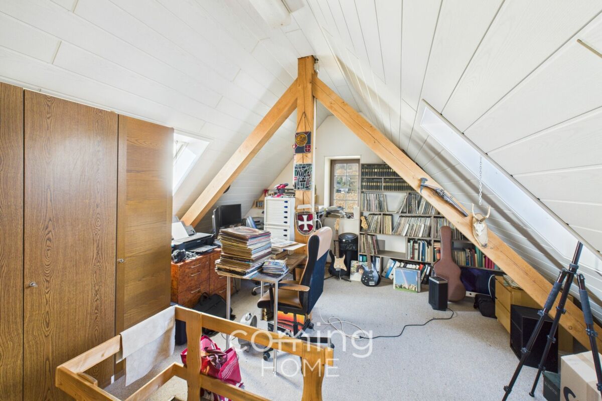 Ausgebauter Dachraum als Arbeitszimmer