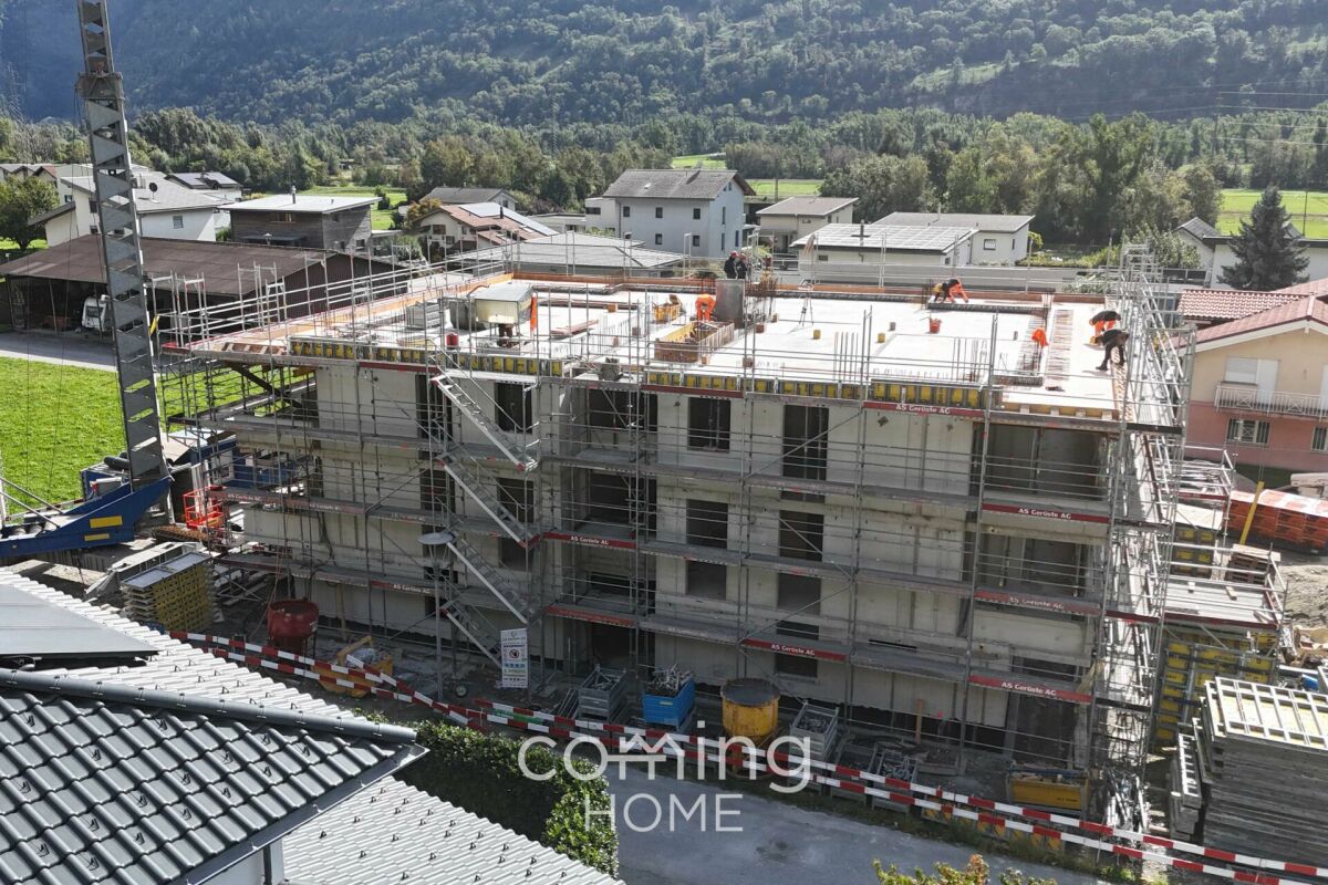 Wohnhaus im Bau mit Gerüst