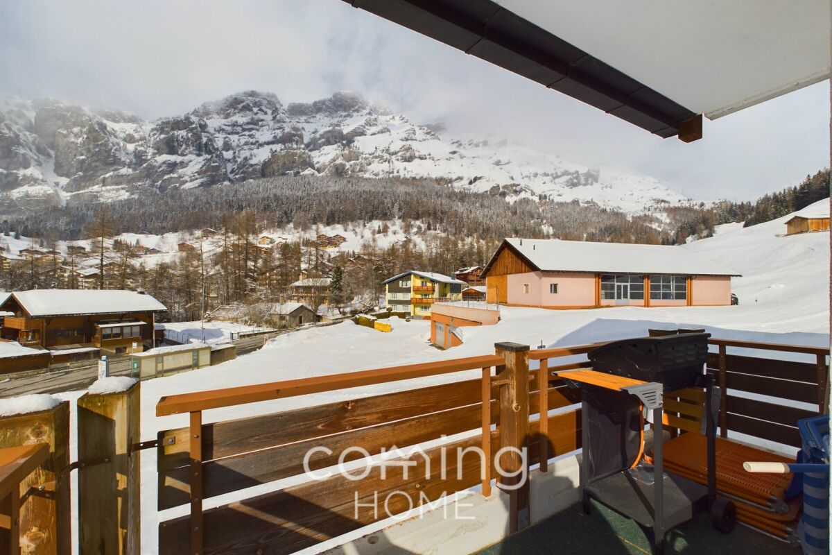 Balkon mit Bergblick